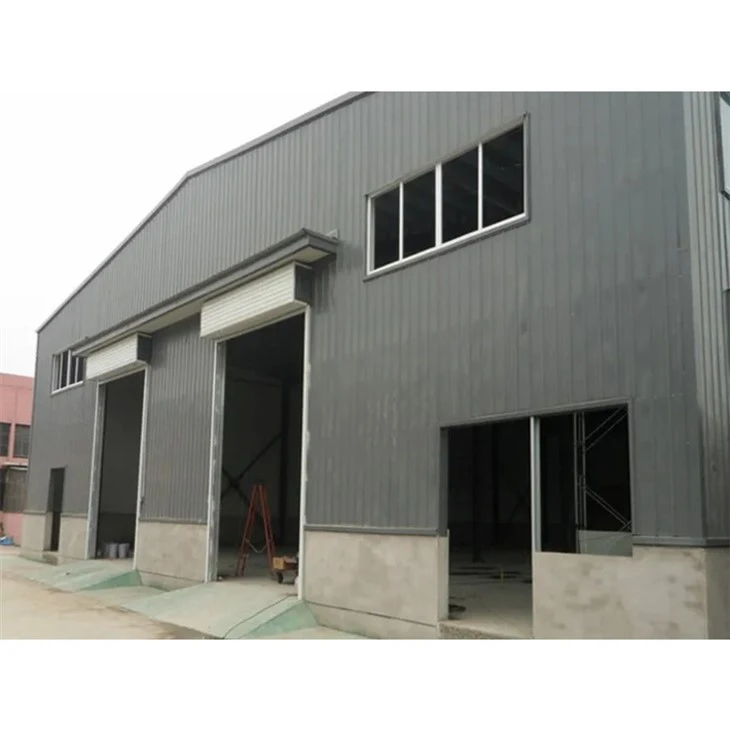 Magazzino metallico prefabbricato con struttura in acciaio
